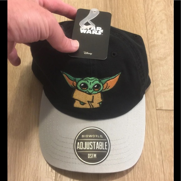 Disney Star Wars Baby Yoda Hat NWT - Picture 1 of 4